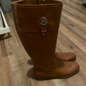 Tommy Hilfiger brown boots (never been worn) size 7 & a half. Color brown